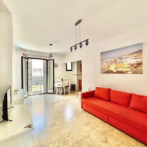 https://apartamentos-centro-jazmin.hotelsinnerja.org
